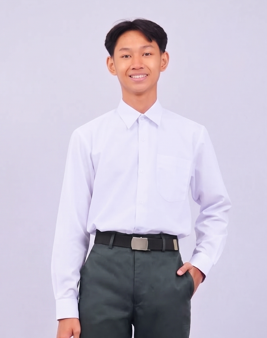Kemeja Sekolah Lengan Panjang Berkolar Keras